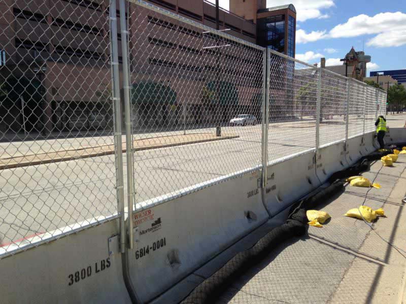 temporary fencing with barrier